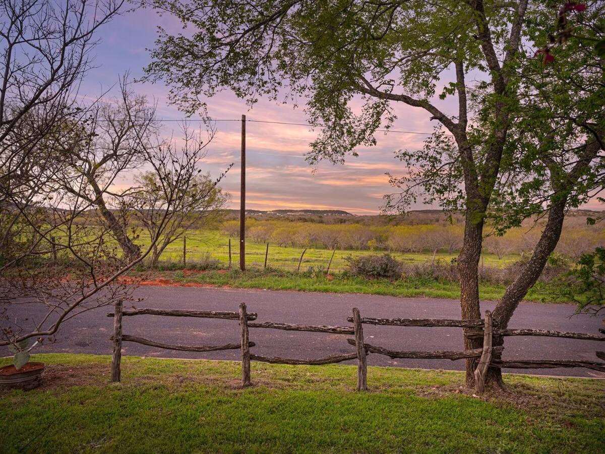 Das Eck Haus - Cozy Cabin Getaway Fredericksburg Luaran gambar